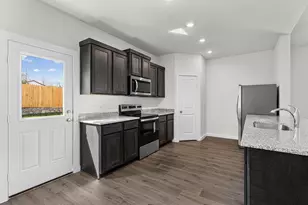 1718 Paul Dr, Seagoville, TX 75159 - Photo 2