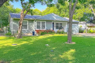 602 Richmond Ln, Waxahachie, TX 75165 - Photo 2