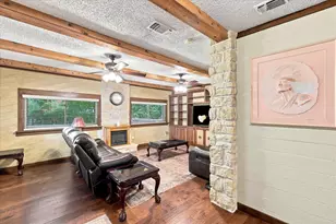 4634 Rendon Rd, Fort Worth, TX 76140 - Photo 4