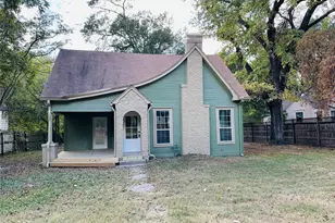111 Pecan St, Terrell, TX 75160 - Photo 1