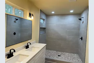 111 Pecan Street, Terrell, TX 75160 - Photo 12
