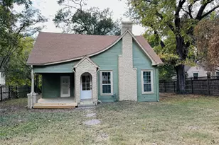 111 Pecan St, Terrell, TX 75160 - Photo 1