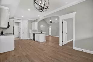 3335 White Horse Dr, Granbury, TX 76049 - Photo 8