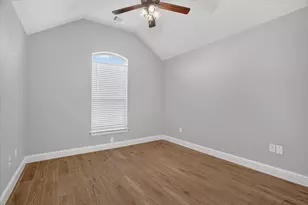 3335 White Horse Dr, Granbury, TX 76049 - Photo 14