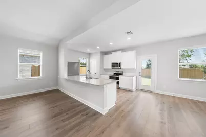 301 Magnolia Boulevard, Hutchins, TX 75141 - Photo 2