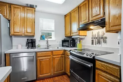 5305 Faireast Court, Arlington, TX 76018 - Photo 8