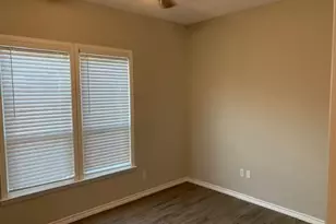 821-823 W Day St, Denison, TX 75020 - Photo 6