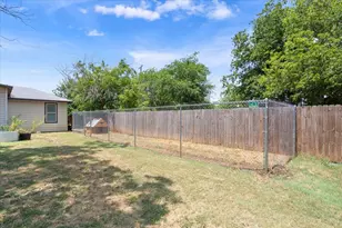 9142 5th St, Crawford, TX 76638 - Photo 26