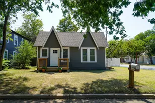 307 N Robinson St, Cleburne, TX 76031 - Photo 1