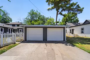 307 N Robinson St, Cleburne, TX 76031 - Photo 18