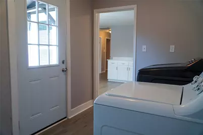 307 N Robinson Street, Cleburne, TX 76031 - Photo 18