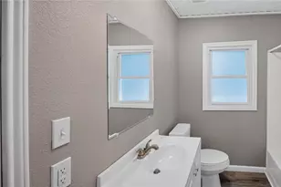 307 N Robinson St, Cleburne, TX 76031 - Photo 12