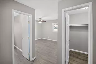 307 N Robinson St, Cleburne, TX 76031 - Photo 16