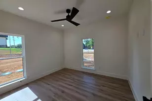 2805 Private, Burleson, TX 76028 - Photo 18