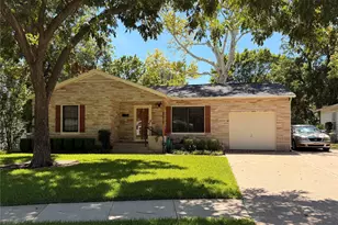 2010 Goldenrod Ln, Arlington, TX 76013 - Photo 1