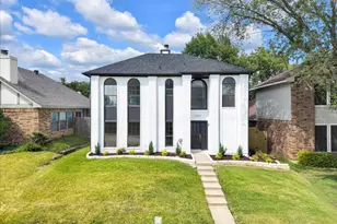 2237 Greenview Dr, Carrollton, TX 75010 - Photo 2
