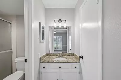 2712 Meadowstone Court, Carrollton, TX 75006 - Photo 16