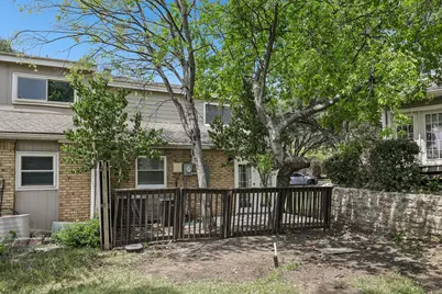2712 Meadowstone Court, Carrollton, TX 75006 - Photo 24