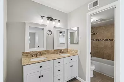 2712 Meadowstone Court, Carrollton, TX 75006 - Photo 20