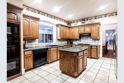 7205 Bettye Haun Drive, Plano, TX 75024 - Photo 8