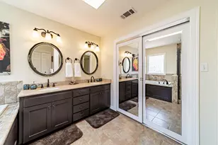 3305 Eisenhower Ln, Plano, TX 75023 - Photo 16