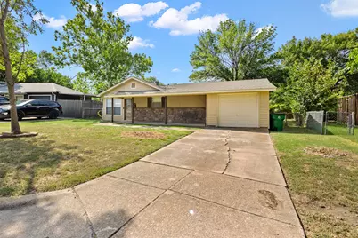 5204 Roxie Street, Haltom City, TX 76117 - Photo 2