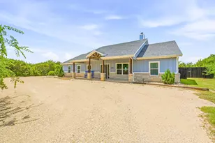 4305 Skyline Dr, Bluff Dale, TX 76433 - Photo 2