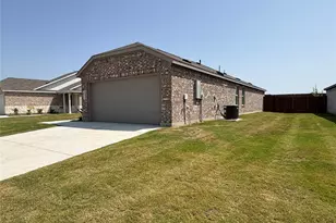 2213 Neyland Dr, Ennis, TX 75119 - Photo 14