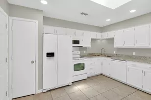 10639 Boedeker St, Dallas, TX 75230 - Photo 8