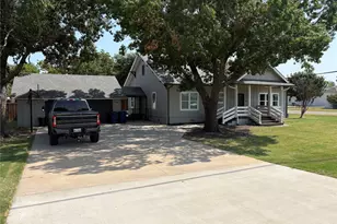 300 W Main St, Gunter, TX 75058 - Photo 2