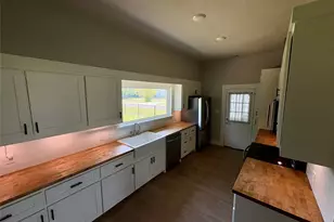 300 W Main St, Gunter, TX 75058 - Photo 10