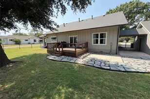 300 W Main St, Gunter, TX 75058 - Photo 36