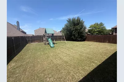 10700 Lariat Trail Drive, McKinney, TX 75072 - Photo 2