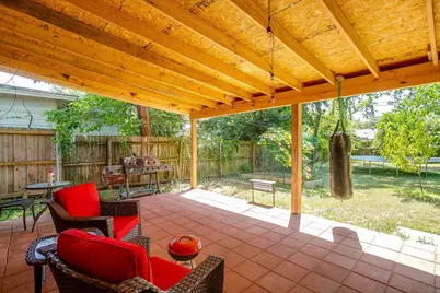 702 Lombardy Lane, Arlington, TX 76013 - Photo 32