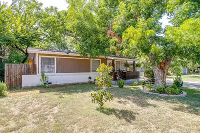 702 Lombardy Lane, Arlington, TX 76013 - Photo 2