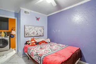 702 Lombardy Ln, Arlington, TX 76013 - Photo 26