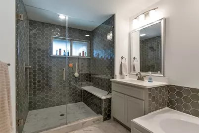 1900 Melinda Lane, Farmers Branch, TX 75234 - Photo 12