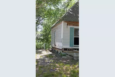 107 W Travis Street, Leonard, TX 75452 - Photo 2
