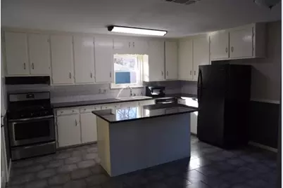 413 Kimbrough Street, White Settlement, TX 76108 - Photo 6