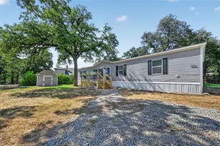 451 Shadyoaks Ln, Little Elm, TX 75068 - Photo 2