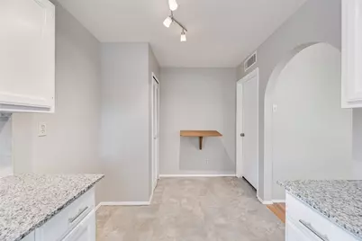2002 Rose Hill Road, Carrollton, TX 75007 - Photo 10