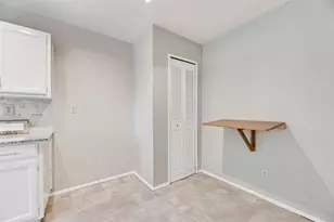 2002 Rose Hill Rd, Carrollton, TX 75007 - Photo 14