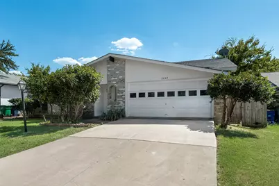 2002 Rose Hill Road, Carrollton, TX 75007 - Photo 2