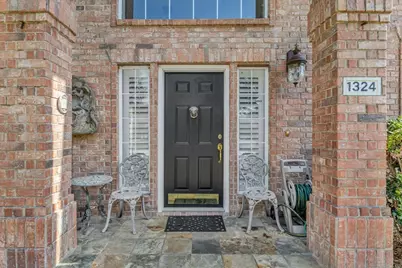 1324 Black Oak Drive, Carrollton, TX 75007 - Photo 2