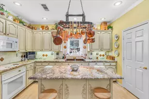 1324 Black Oak Dr, Carrollton, TX 75007 - Photo 6