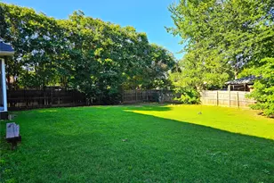 3926 White Oak Ct, Flower Mound, TX 75028 - Photo 14