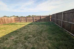 455 N Manchester Street N, Van Alstyne, TX 75495 - Photo 14