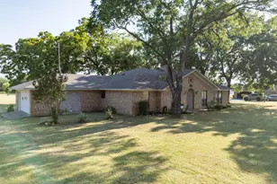 502 Co Rd 2610, Bonham, TX 75418 - Photo 2