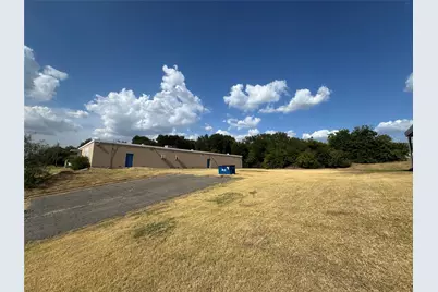 322 N Belt Line Road, Grand Prairie, TX 75050 - Photo 2