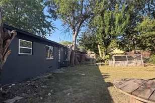 10816 Mandalay Dr, Dallas, TX 75228 - Photo 16